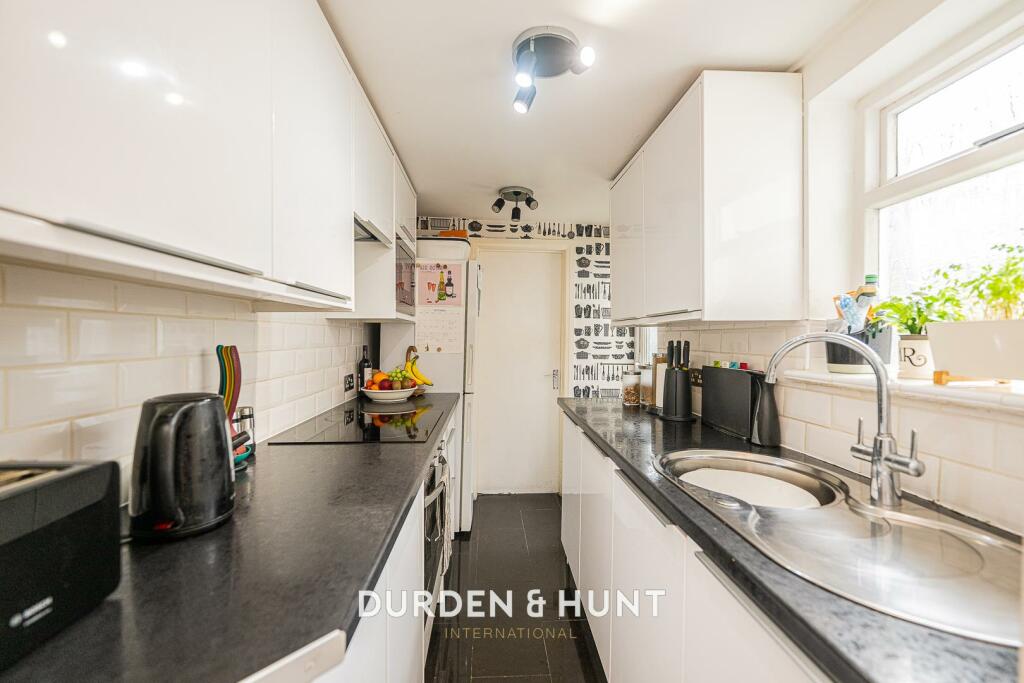 Victoria-22.jpg