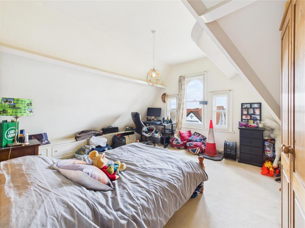 Bedroom: