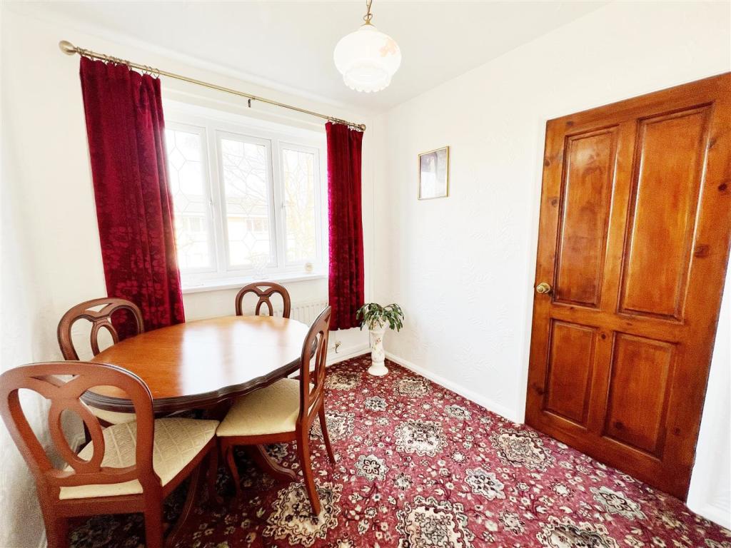 Dining Room 1.jpg
