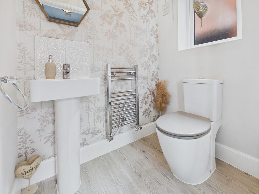 CAM04273G0-PR0192...