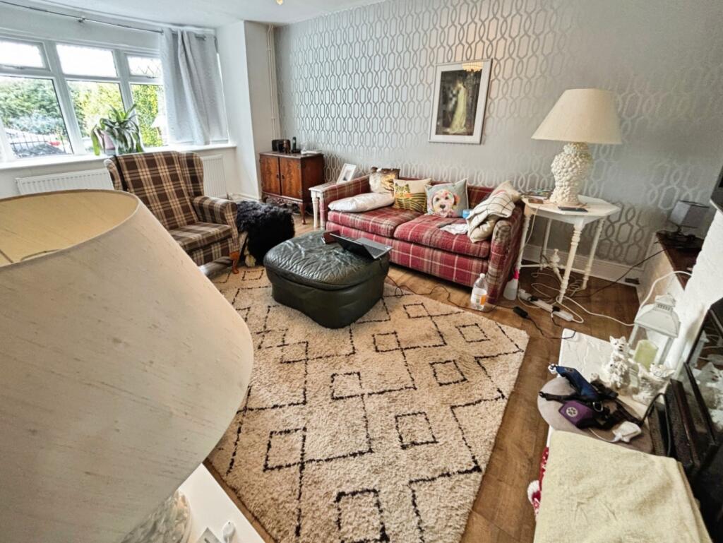 pbox-living_room-338184.jpeg