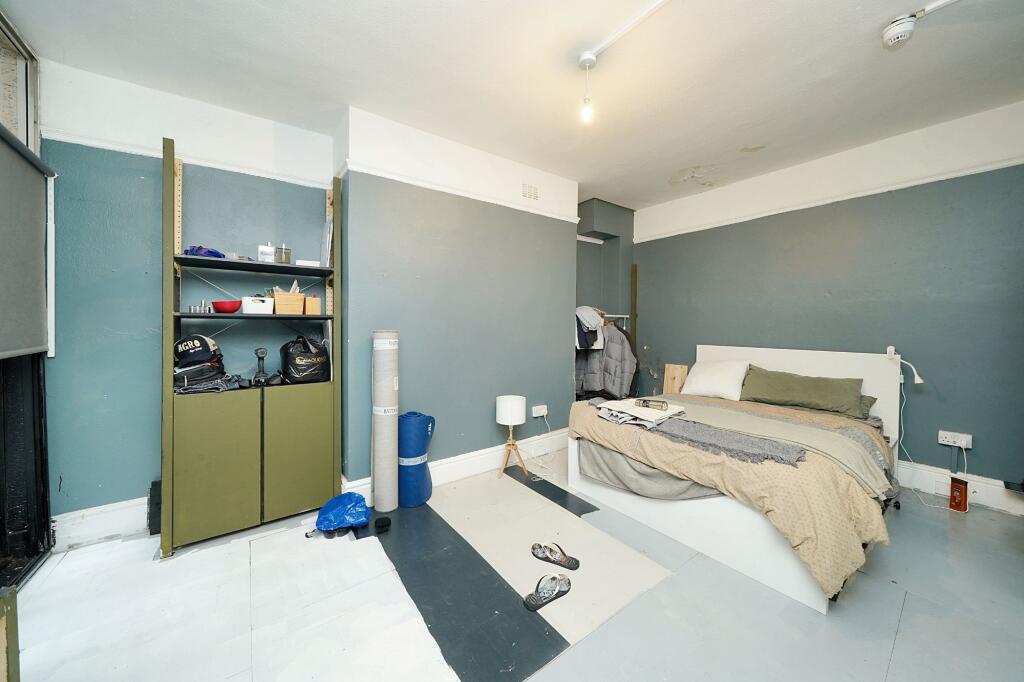 56 Longridge Road, Earls Court, London SW5 9SH