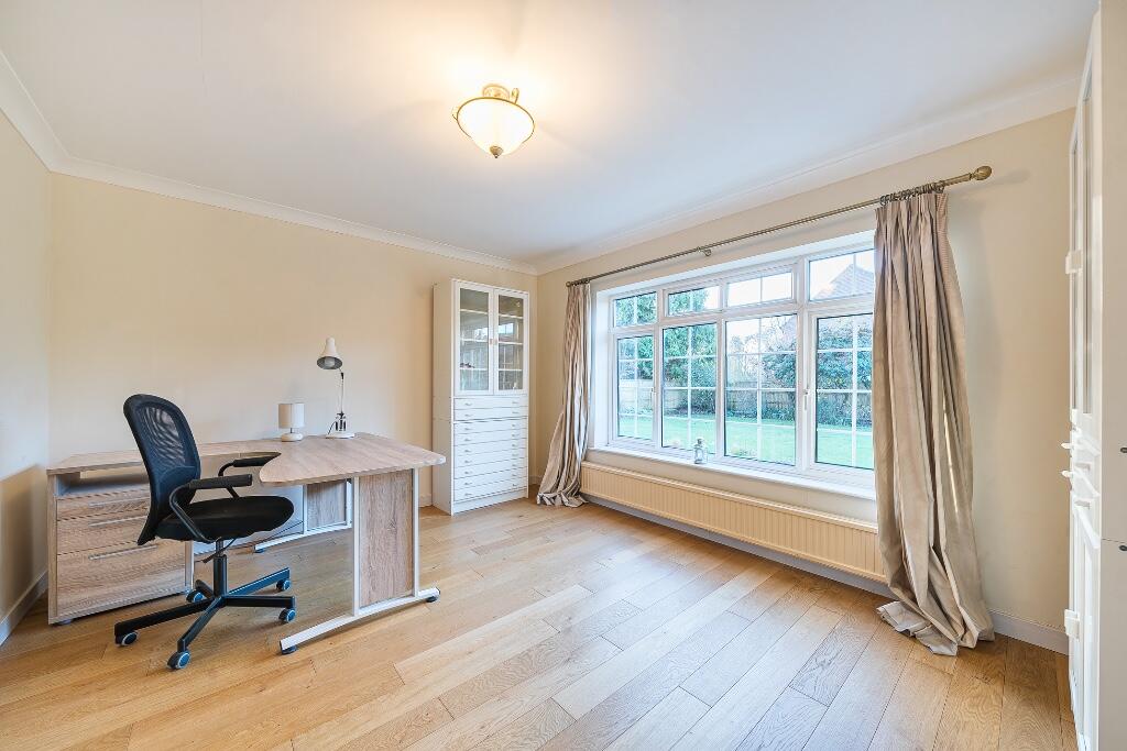 Dining room/study