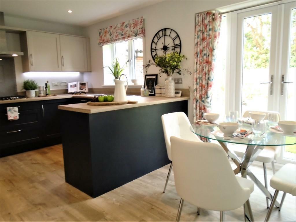 Kitchen/Dining area