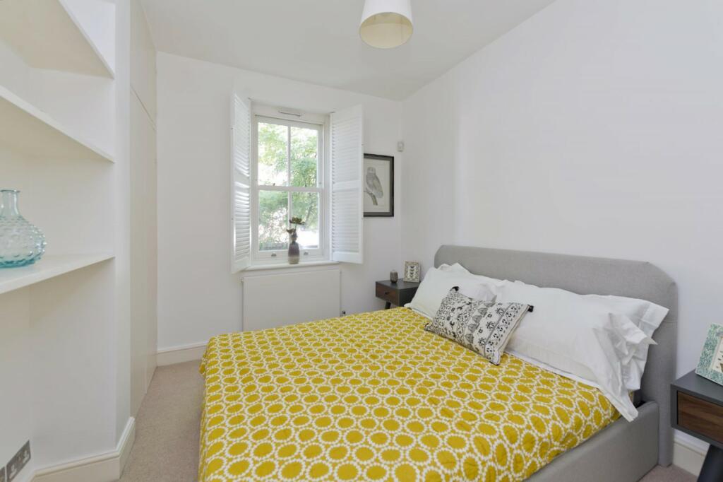 Bedroom alt view