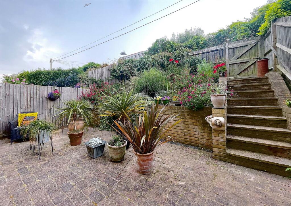 garden 3.jpg