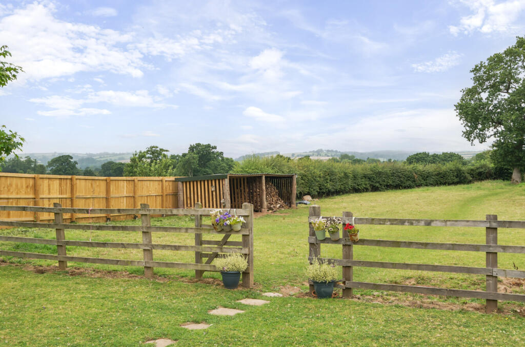 1313973-24-6862a9...