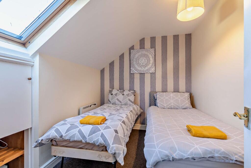 Holiday Cottage 2