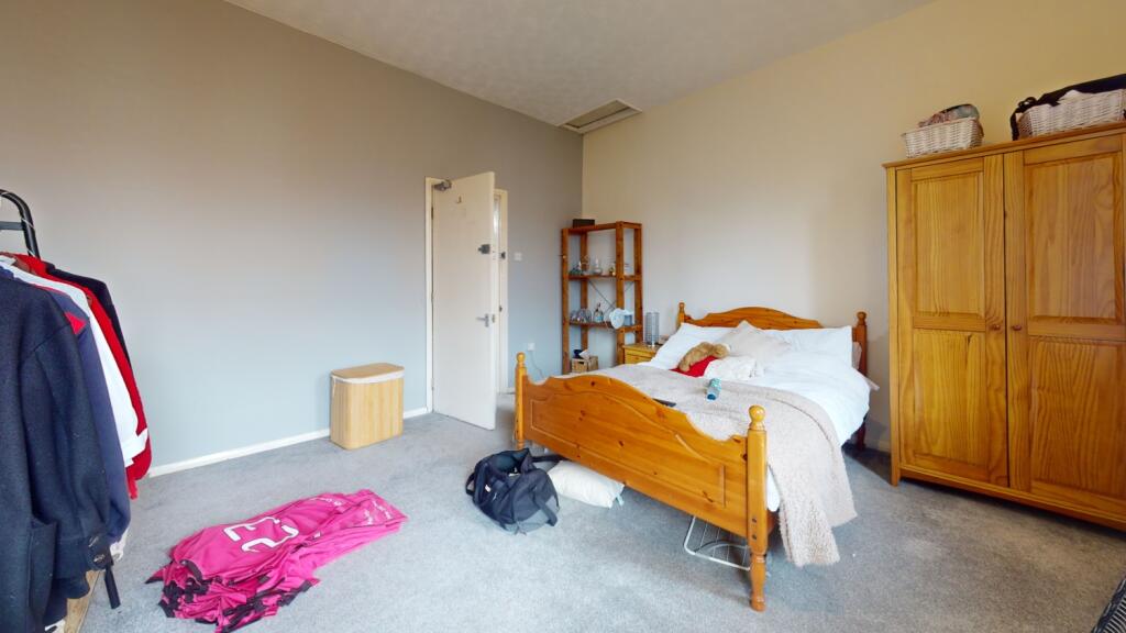 37-Birkin-Avenue-Bedroom
