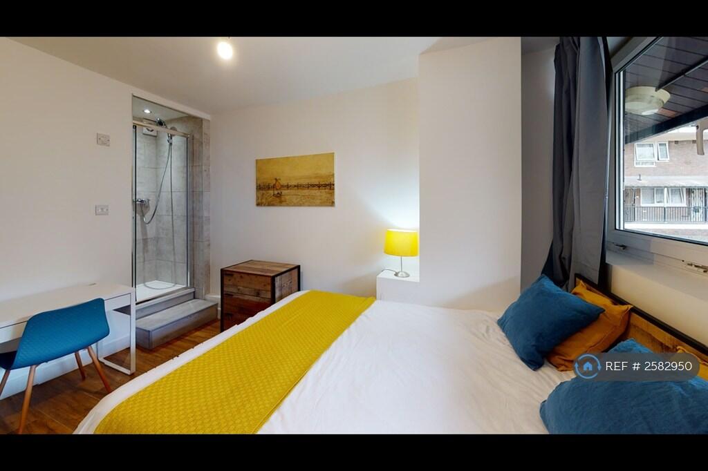 Room 1 - Double Ensuite Shower