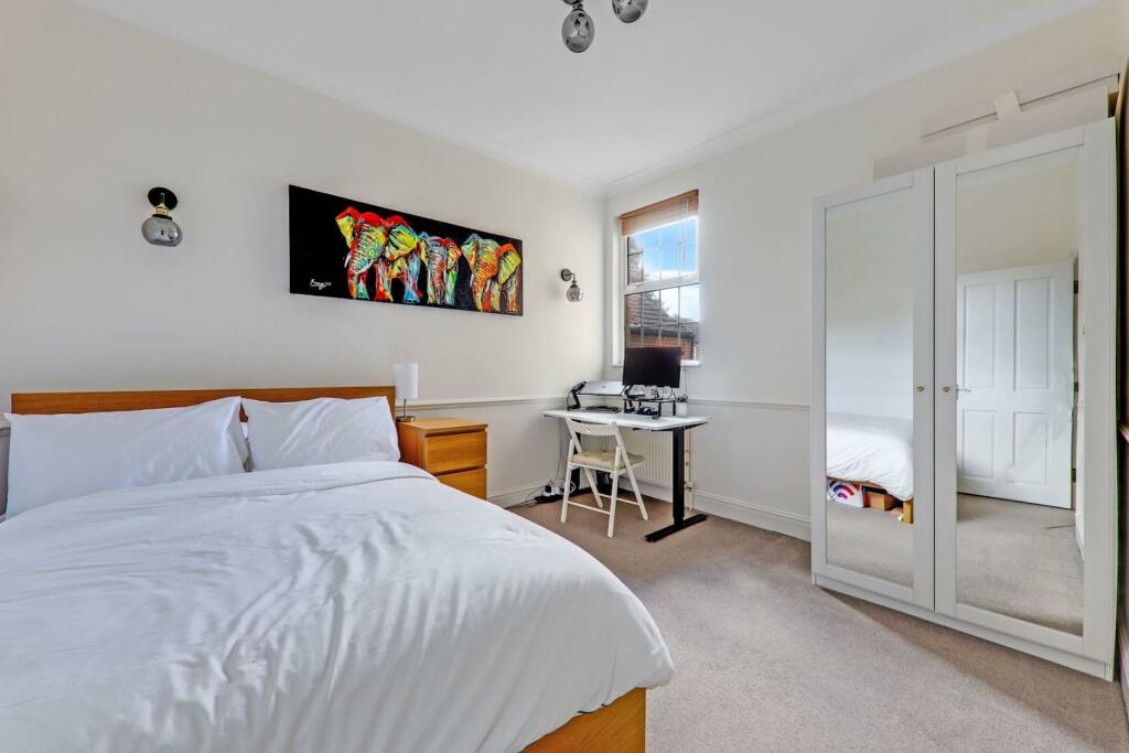 04-4079JHPropWorld - 11b Wiverton Road - 10-medium