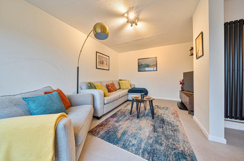 1394846-10-6949325e12a38-ARW-1