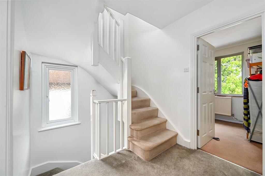 Foredown Road, BN41 (18).jpg