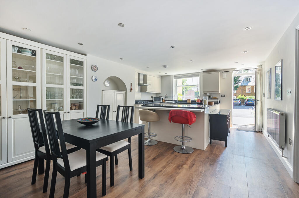 1325025-12-6870fd...