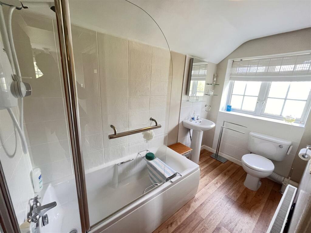 bathroom.JPG
