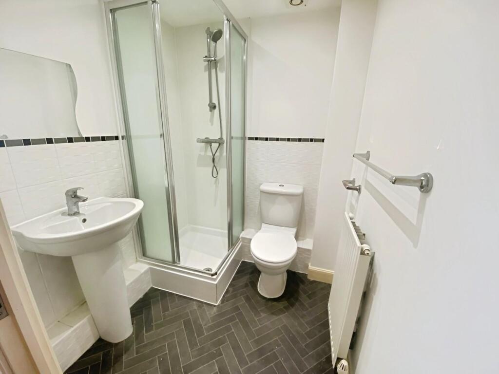 Shower Room.jpg