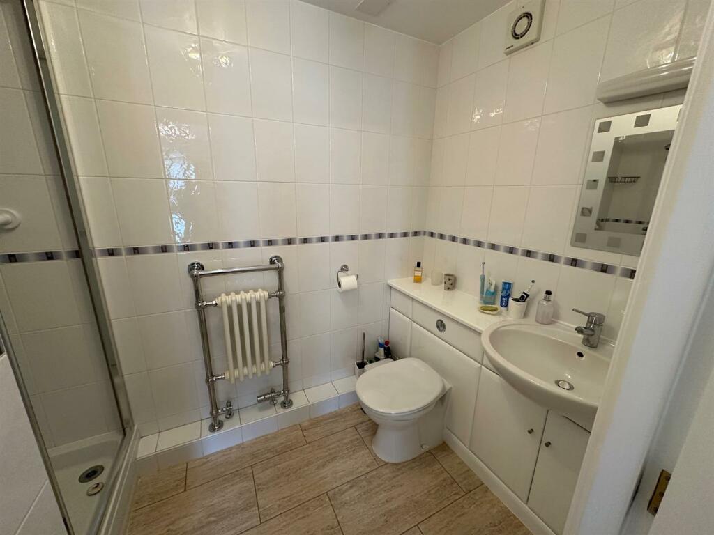 Ensuite.jpg