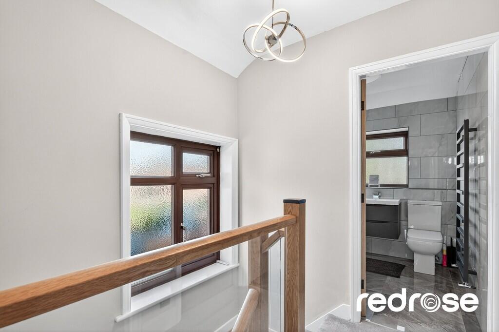 web_33 Clifton Av...