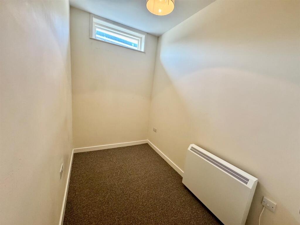Bedroom 2.jpg