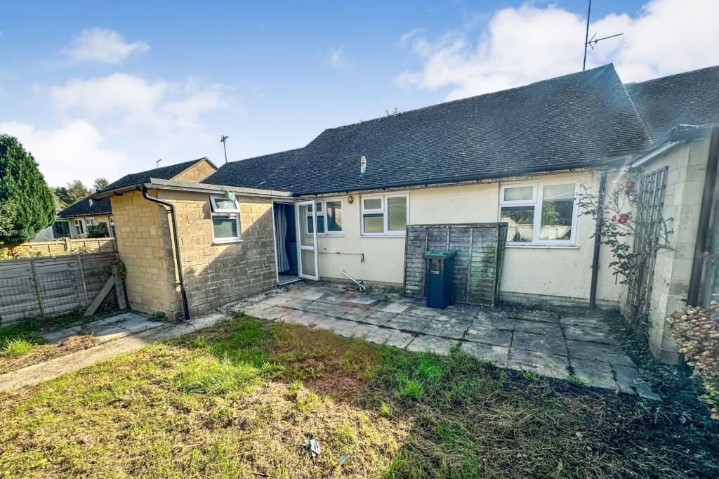 8 Harris Road, Ashton Keynes, Wiltshire, SN6 6PQ