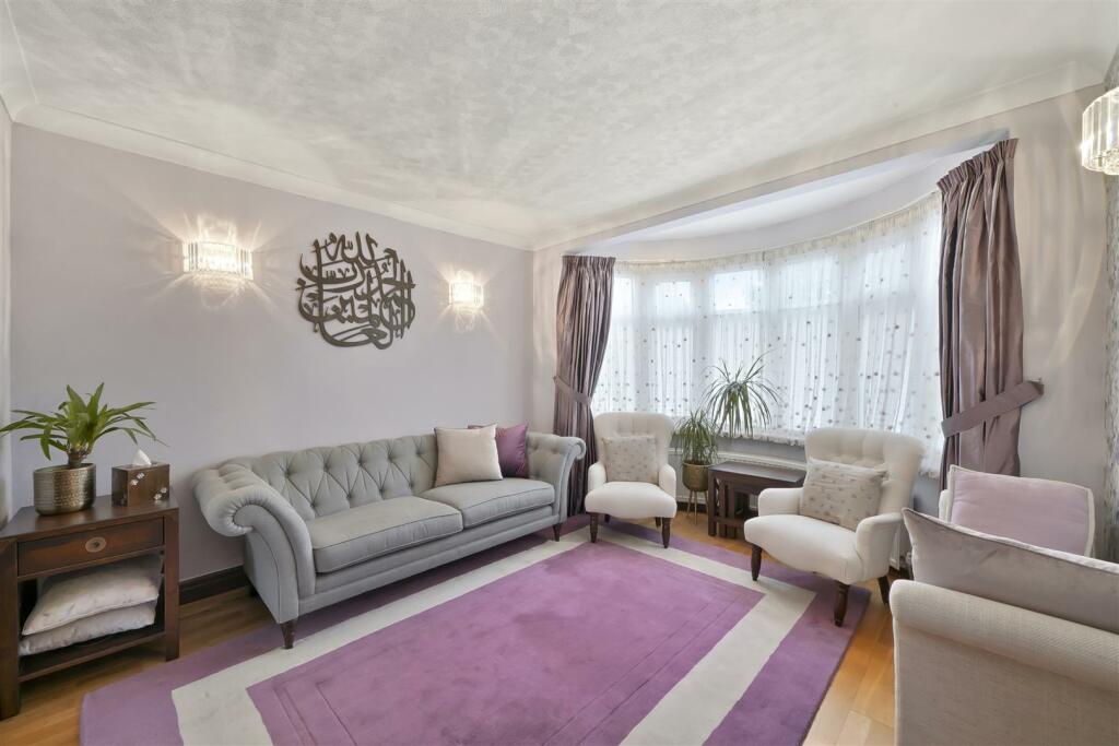 16 Danemead Grove - 2zS3ohhSLwm2BQdNogQu.jpg