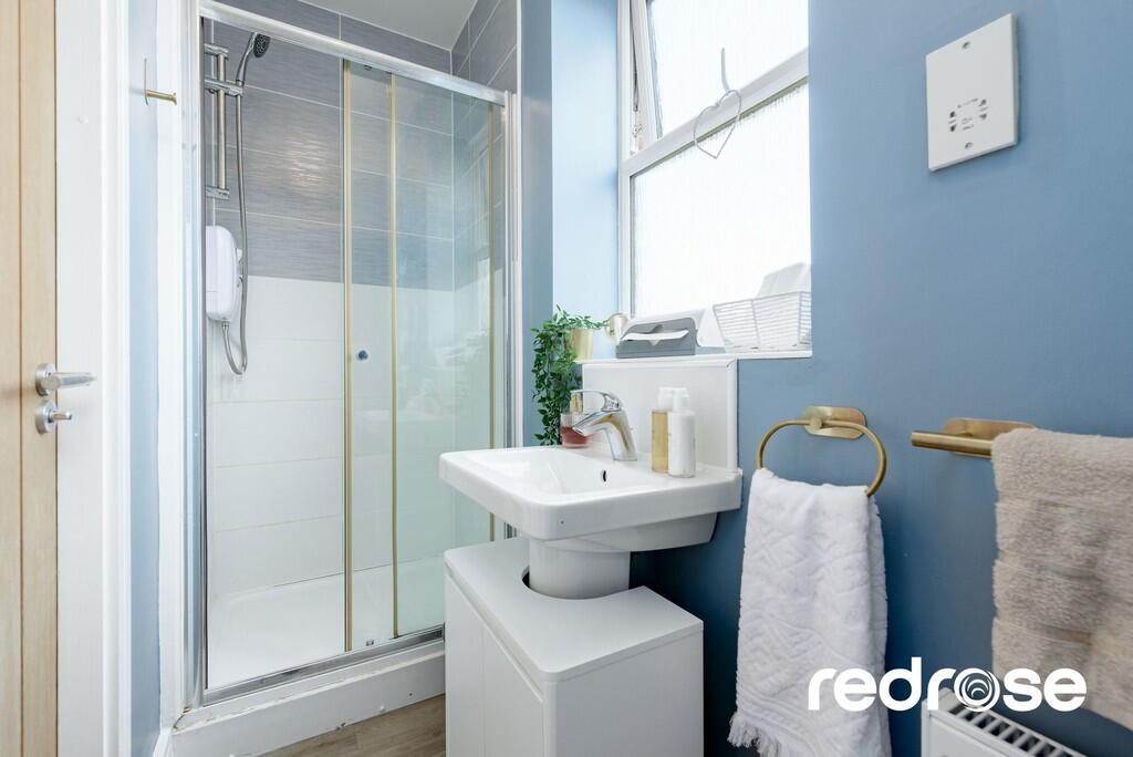 web_16 Barnes Wal...