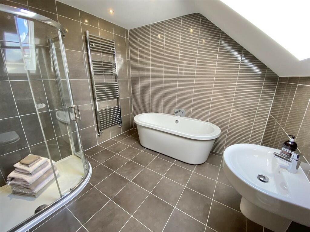 En-Suite Shower R...