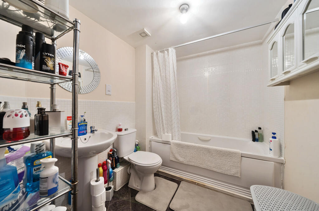 1315920-2-685a8ba...