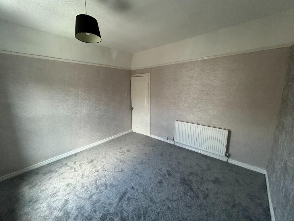 Bedroom (i)