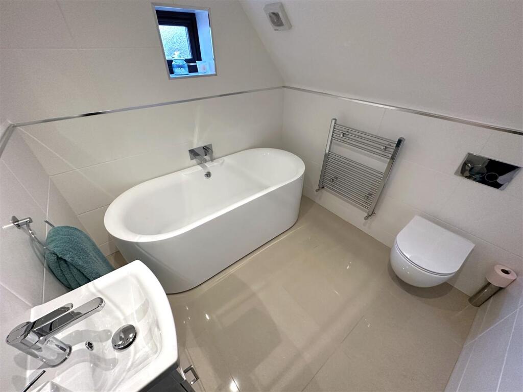 Family Bathroom 751