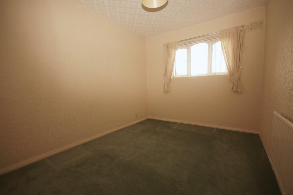 49 Bardsay Cresent