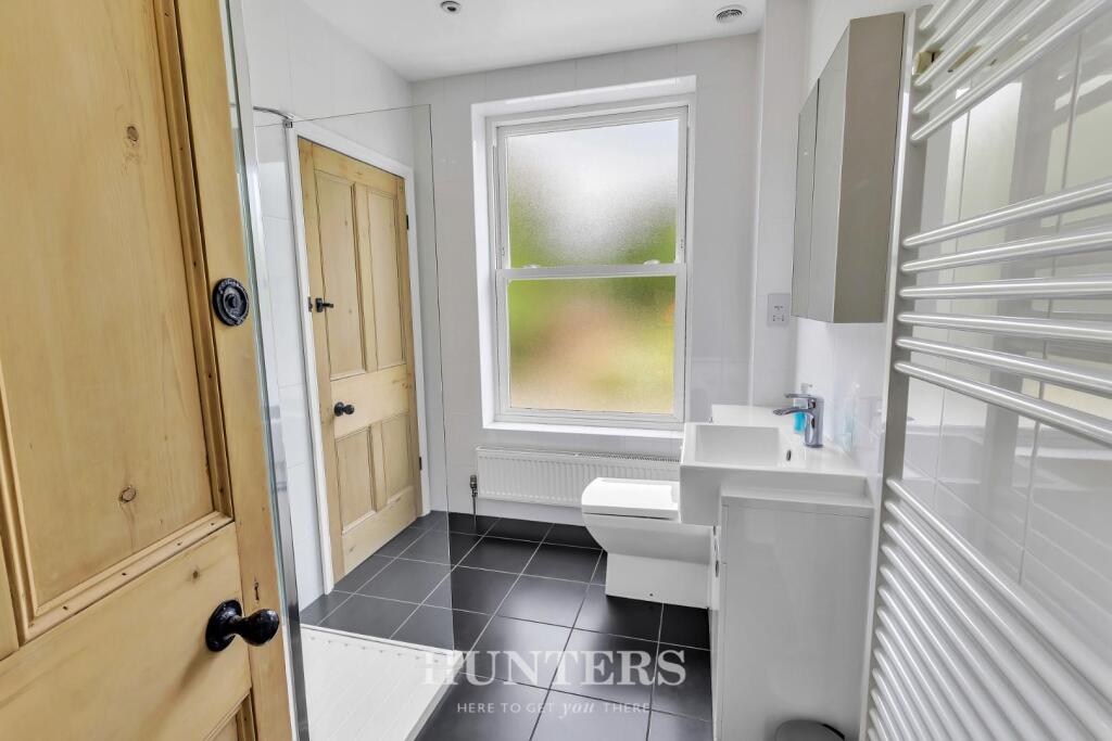 Jack &amp; Jill Shower Room