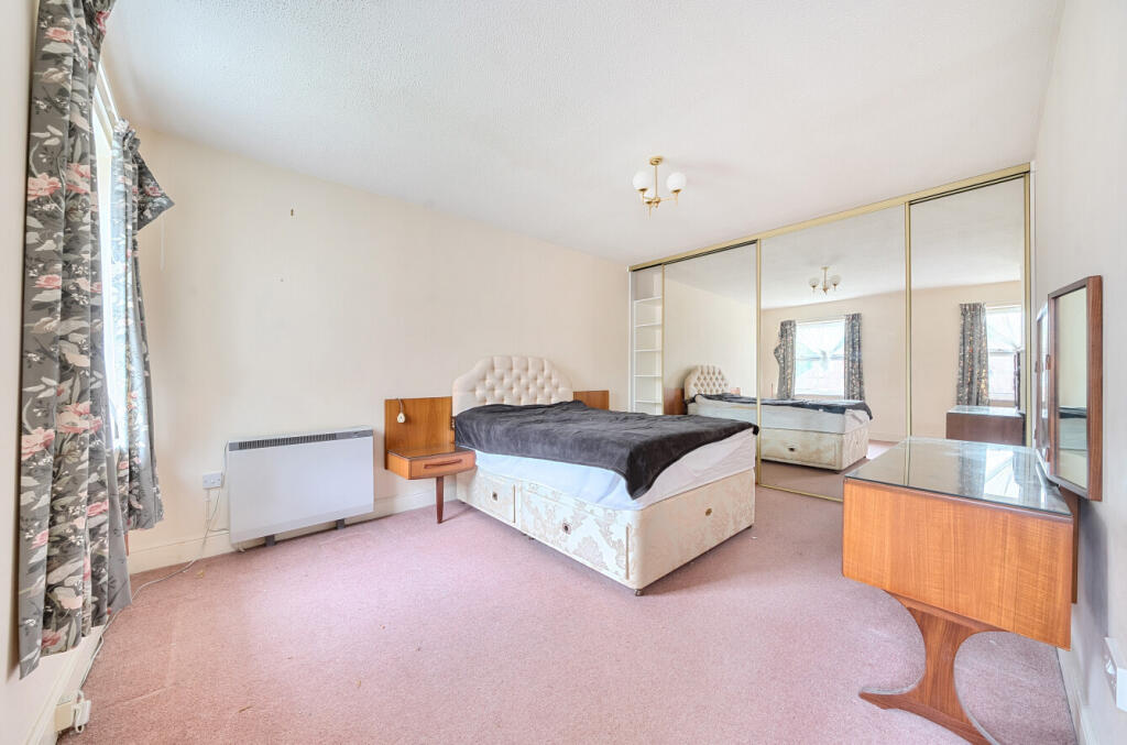 1365711-12-68e8f4...