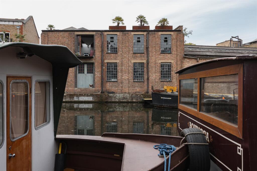 Laburnum Street, E2