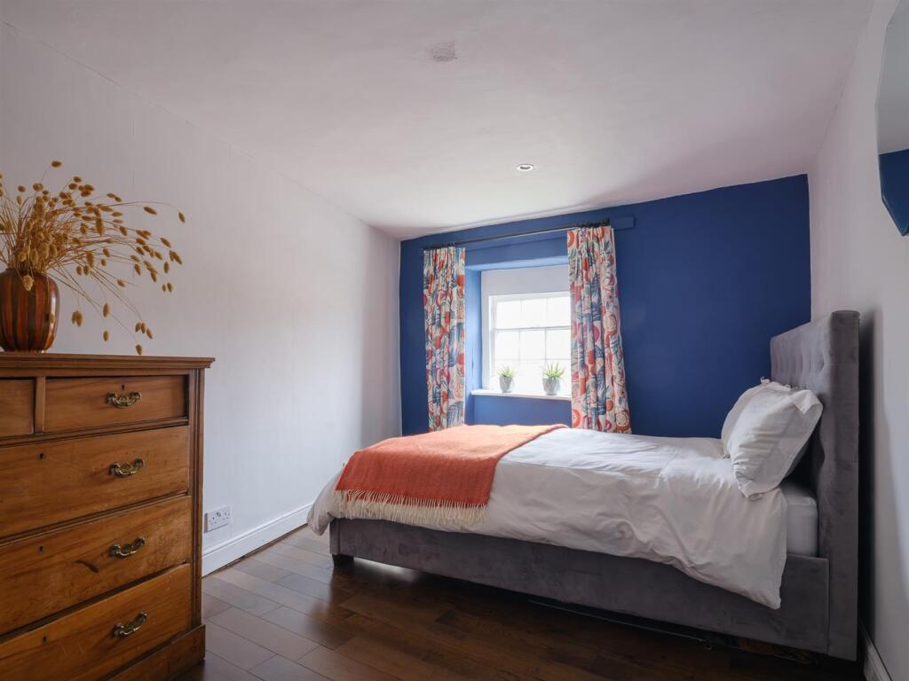 12 London Road-5.jpg