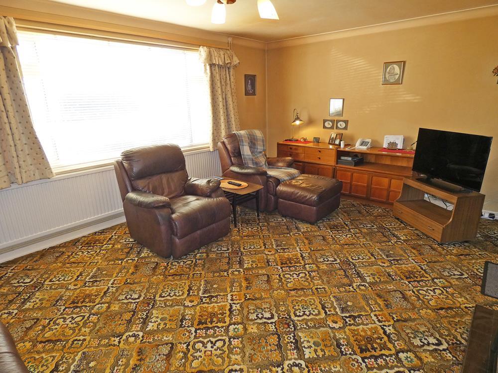 2283lounge4.jpg