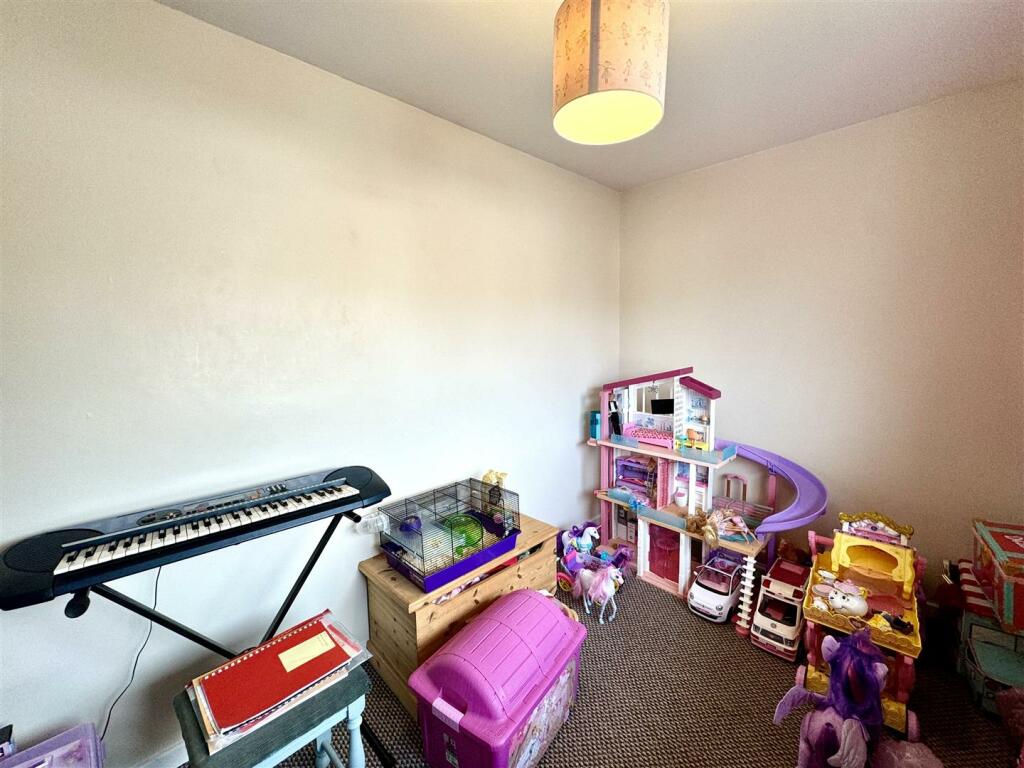 BEDROOM 3