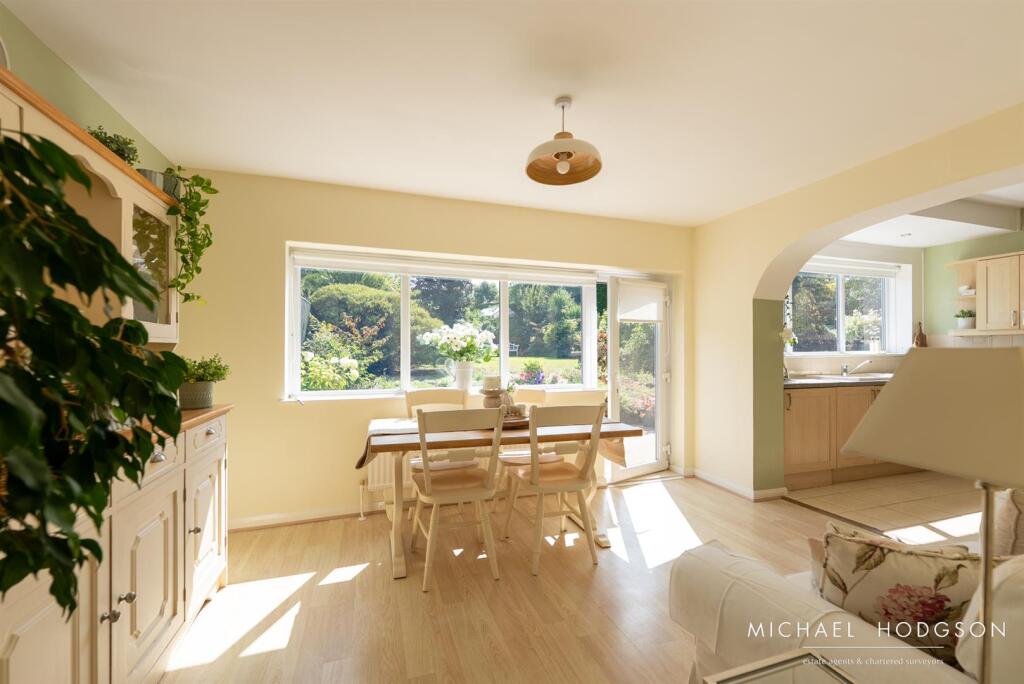 Queen Alexandra Road-21.jpg