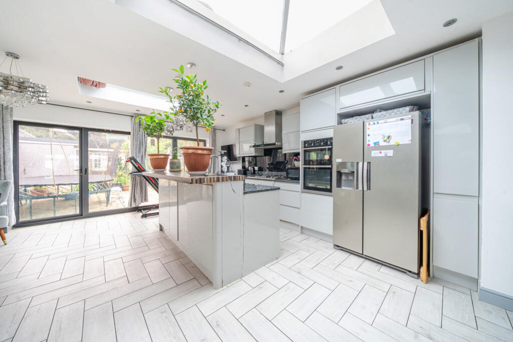 1290139-14-6825d6...