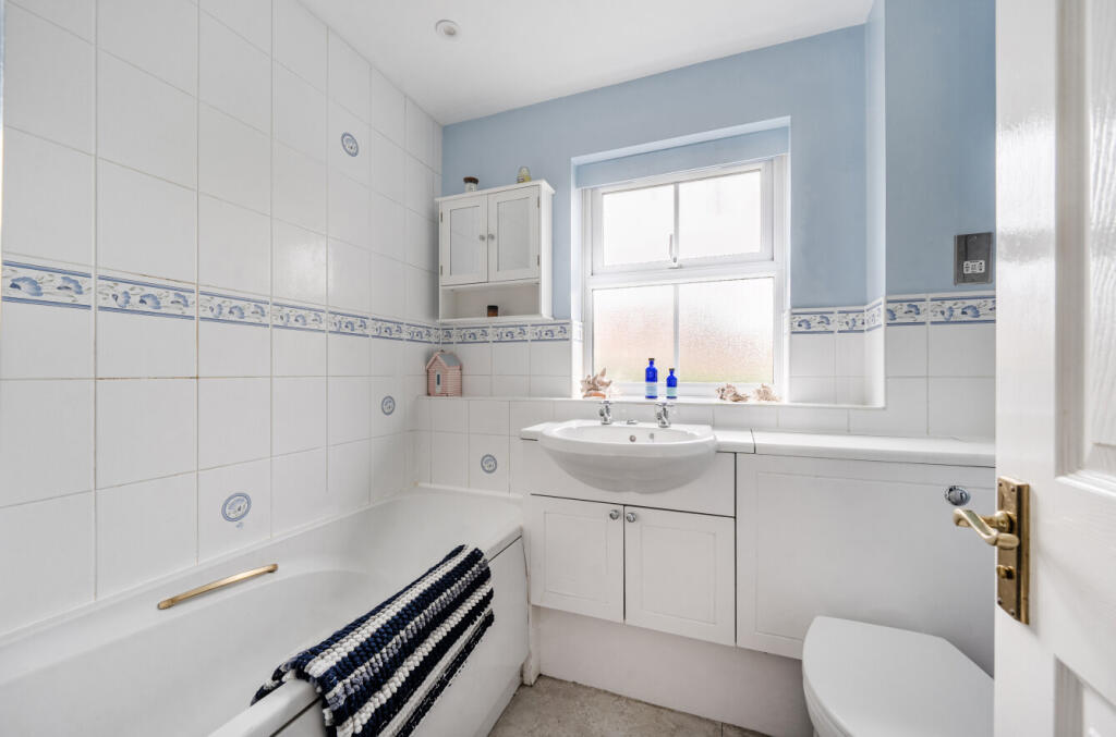 1341598-5-68a630d...