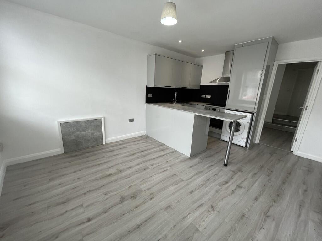 iPhone-2024.03.27...