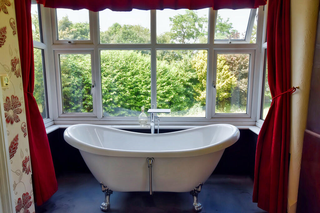 Principal Bath
