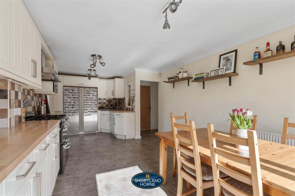 kitchen/dining room