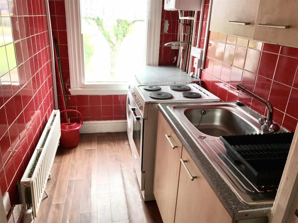 Studio 3 kitchen