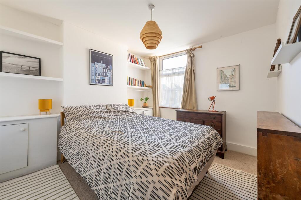 Farmer Road, E10
