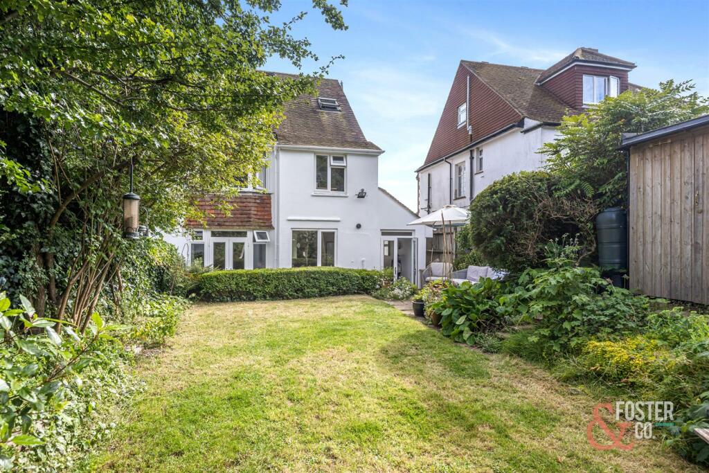 Redhill Drive 21-007.jpg