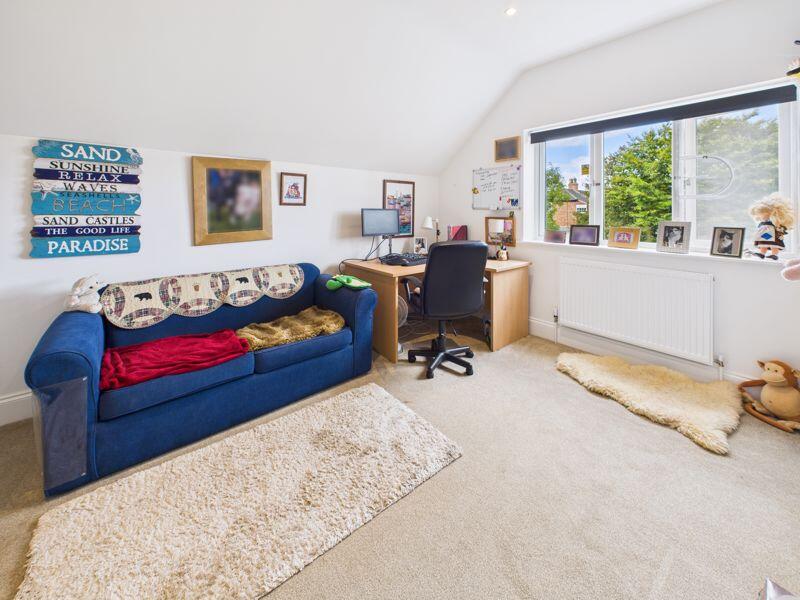 Bedroom/Office