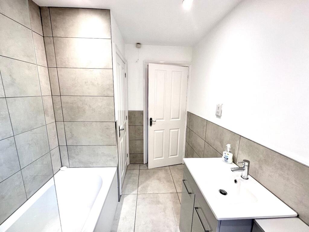 HOUSE BATHROOM
