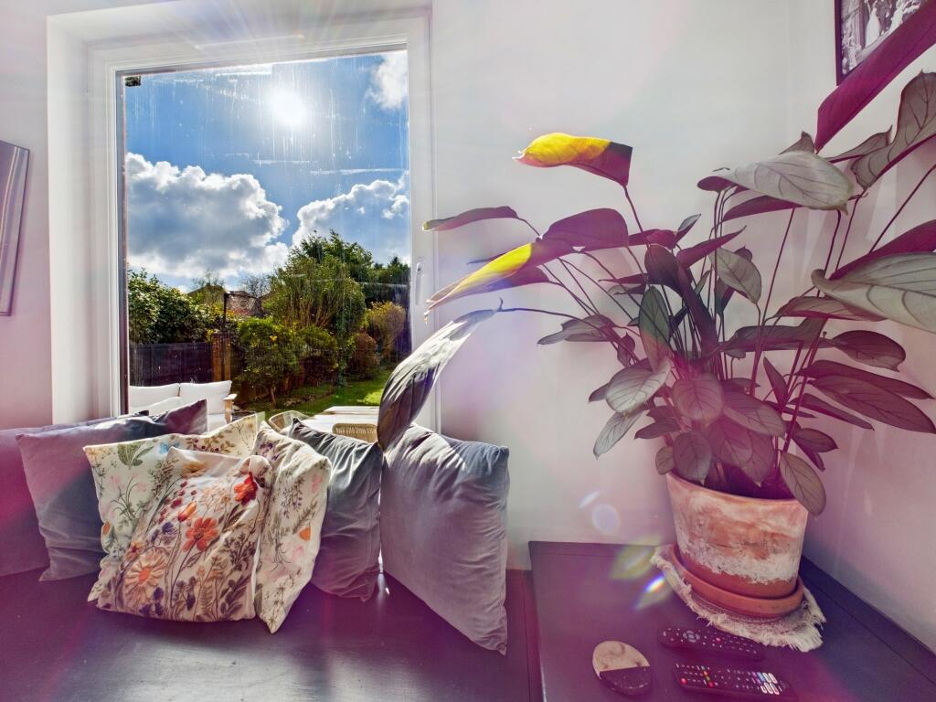 CAM05192G0-PR0024-STILL012