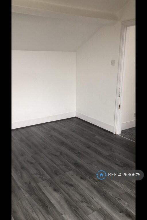 Top Bedroom (Number 3)
